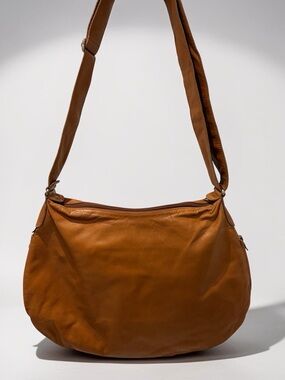 RUDSAK Genuine Leather Shoulder Bag – Camel / Light Tan